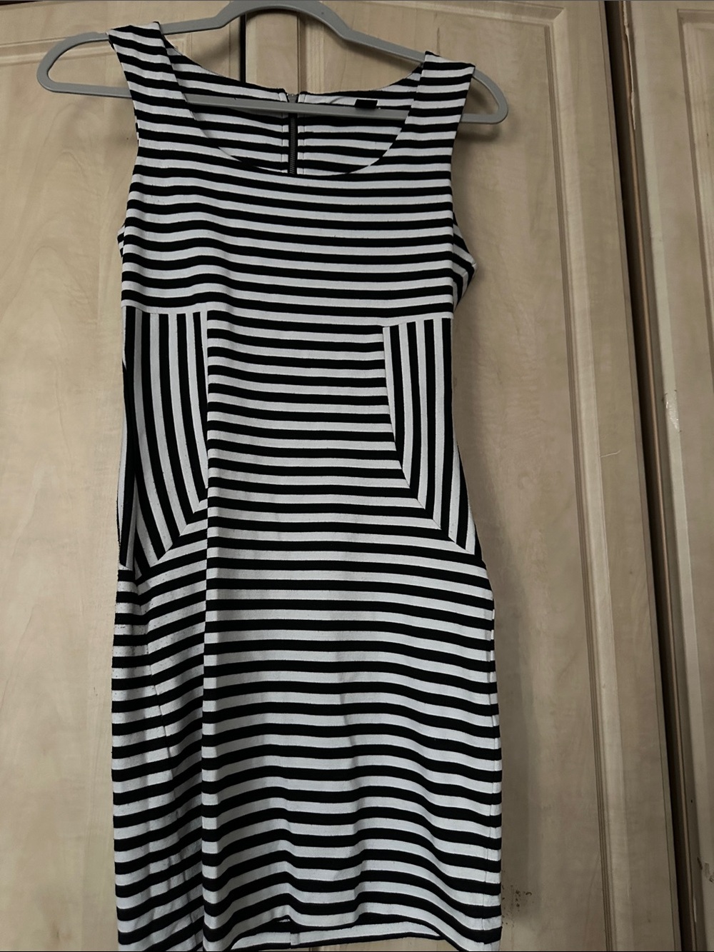 Black & White Striped Sleeveless Sheath Dress